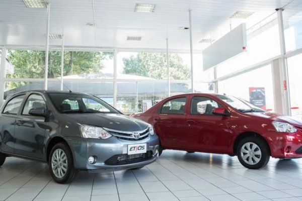 TOYOTA REVELA LINHA 2014 DO ETIOS