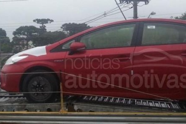 Toyota Prius já está chegando aos concessionários com unidade de test drive