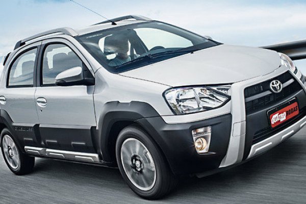 TOYOTA ETIOS CROSS