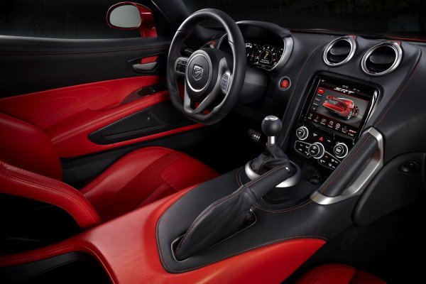 VÍDEO: Dodge Viper SRT – motor V10 8.4 litros com 640 cv!