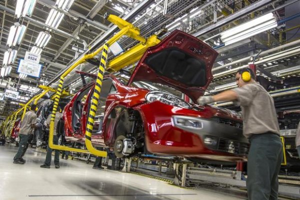 ANFAVEA: PRODUÇÃO DE VEÍCULOS CRESCE 13,7%, MAS EXPORTAÇÕES DESPENCAM