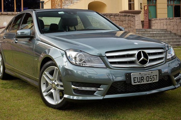 MERCEDES-BENZ FAZ RECALL DO CLASSE C NO BRASIL