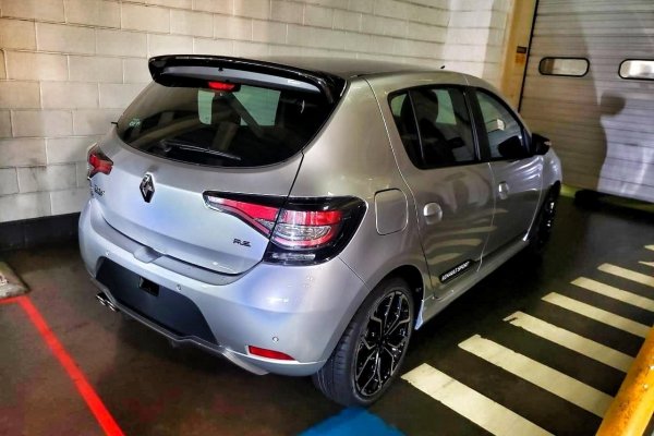  Novo Sandero R.S vaza na internet