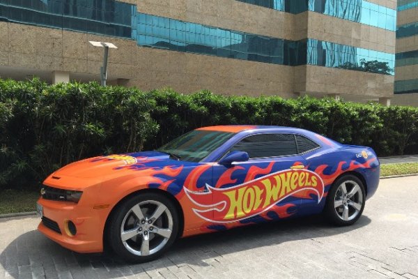 CHEVROLET CAMARO VIRA TÁXI PERSONALIZADO PELA HOT WHEELS EM SÃO PAULO