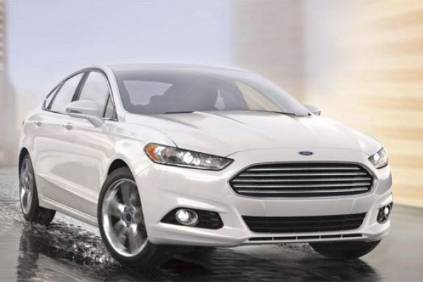 FORD FUSION TITANIUM FWD GANHA MAIS ITENS