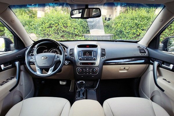 Kia revela interior e dados técnicos do novo Sorento