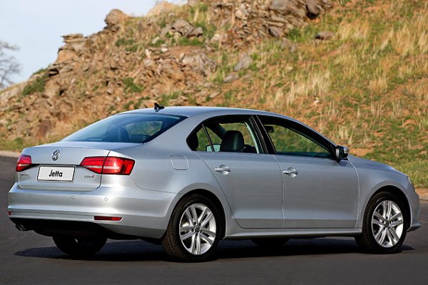 VOLKSWAGEN ANUNCIA RECALL DE JETTA HIGHLINE 2.0 TSI E FUSCA