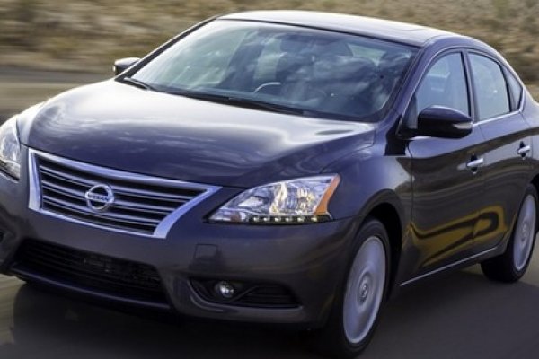 NOVO NISSAN SENTRA É FLAGRADO EM TESTES NO BRASIL