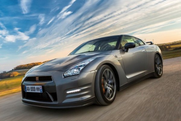 PRÓXIMO NISSAN GT-R IRÁ DE 0 A 100 KM/H EM APENAS 2,5 SEGUNDOS