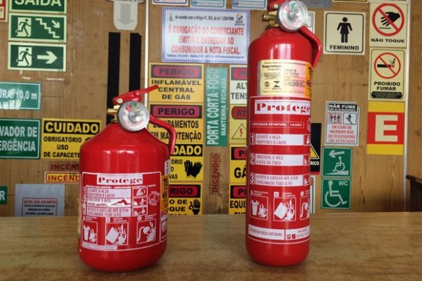 EXTINTOR EM CARRO DEIXARÁ DE SER OBRIGATÓRIO