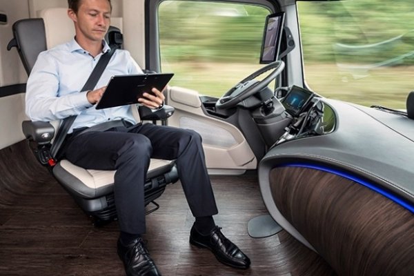 HONDA E GM QUEREM UNIR FORÇAS PARA FAZER CARRO QUE ANDA SOZINHO