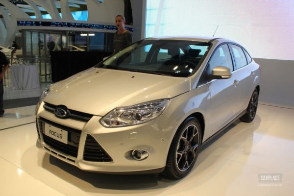 SALÃO DE BUENOS AIRES: FORD APRESENTA NOVO FOCUS RECHEADO DE TECNOLOGIA
