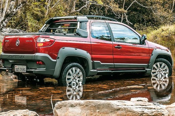 FIAT LANÇA STRADA TRÊS PORTAS COM PREÇO DE R$ 42.330