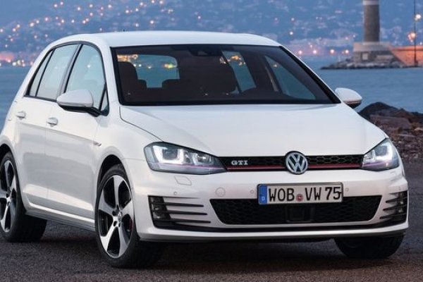 NOVO GOLF CHEGA ÀS CONCESSIONÁRIAS