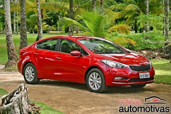 NOVO CERATO CRESCE, FICA MAIS MODERNO E PASSA A TER A FUNÇÃO DE SER O CARRO-CHEFE DA KIA NO BRASI