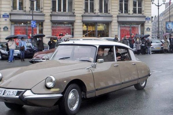 PARIS VAI BANIR CARROS COM MAIS DE 20 ANOS DE USO