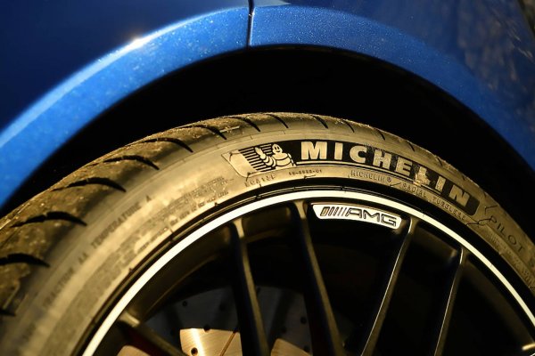 Michelin trabalha em pneus feitos à base de madeira