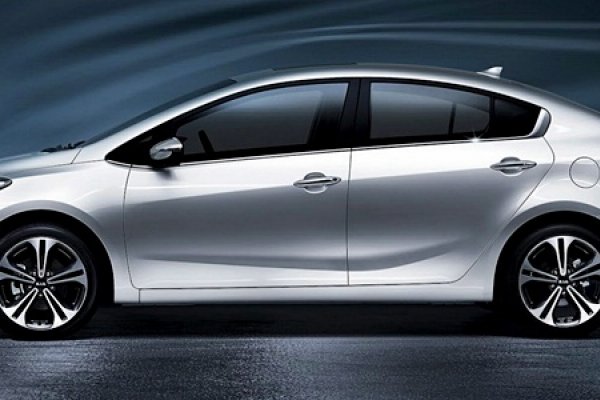 Nova geração do Kia Cerato enfim aparece