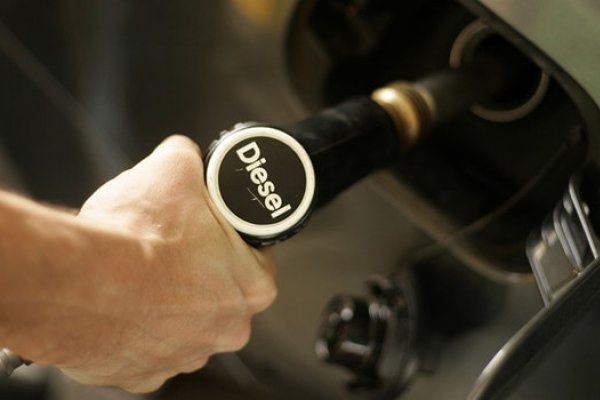 PROPOSTA DO SENADO TENTA DERRUBAR VETO A CARROS A DIESEL