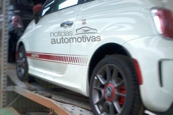 FOTOS EXCLUSIVAS MOSTRAM QUE O FIAT 500 ABARTH JÁ ESTÁ NO BRASIL E SERÁ COMERCIALIZADO EM BREVE