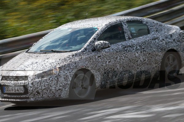 NOVO CRUZE É FLAGRADO EM TESTES