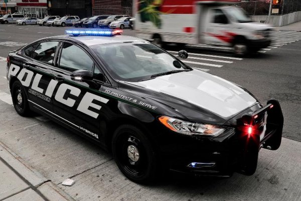 FORD TRANSFORMA FUSION EM VIATURA DE POLÍCIA "ECOLOGICAMENTE CORRETA"
