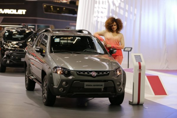 Salão do Automóvel também teve sobreviventes expostos