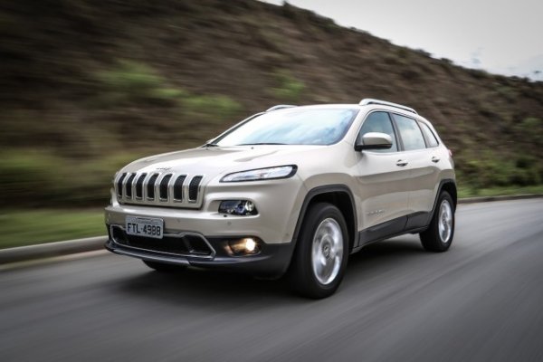JEEP FAZ RECALL DO CHEROKEE NO BRASIL PARA CORRIGIR PROBLEMAS NA PARTE ELÉTRICA