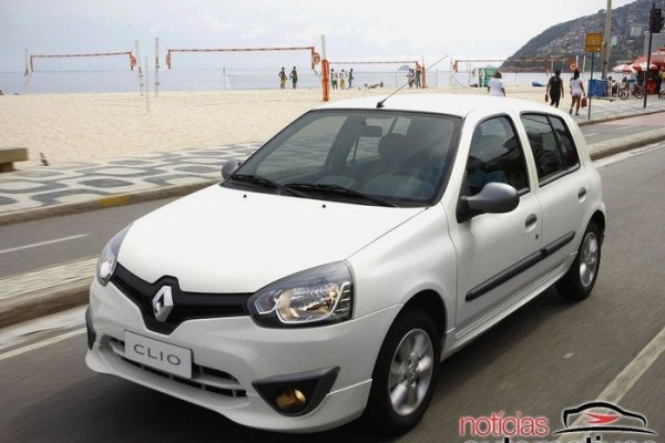 RENAULT LANÇA CLIO 2014 COM INDICADOR DE TROCA DE MARCHA