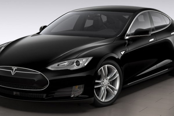 HACKER DESCOBRE VULNERABILIDADES DO MODEL S