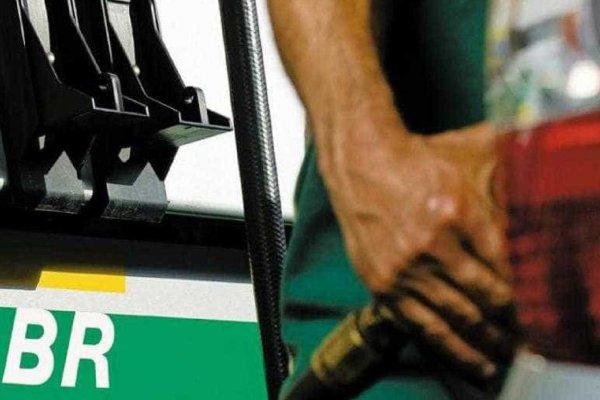 PETROBRAS REDUZ PREÇO DA GASOLINA EM 3,9% NA REFINARIA