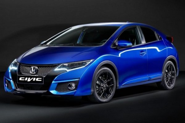 HONDA MOSTRA CIVIC HATCH REESTILIZADO E INÉDITA VERSÃO SPORT