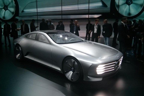 MERCEDES TERÁ QUATRO CARROS ELÉTRICOS NOS PRÓXIMOS ANOS