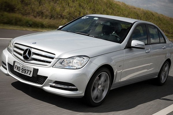 MERCEDES REDUZ PREÇOS NO BRASIL