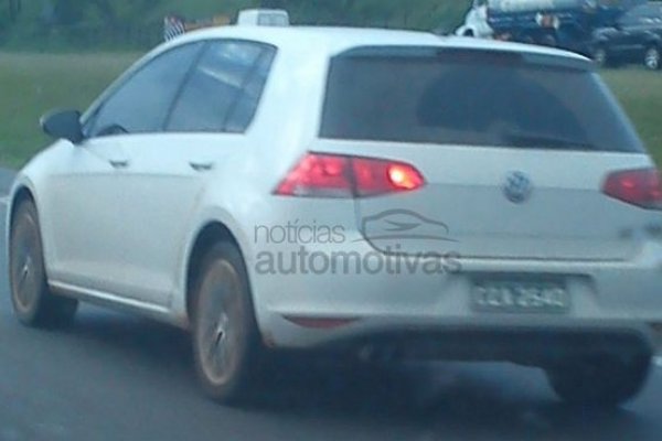 EXCLUSIVO: VOLKSWAGEN GOLF VII RODANDO EM TESTES NO BRASIL
