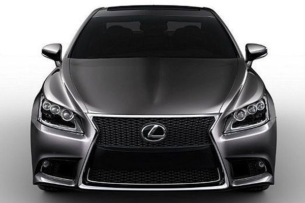 Novo Lexus LS aparece em imagens vazadas