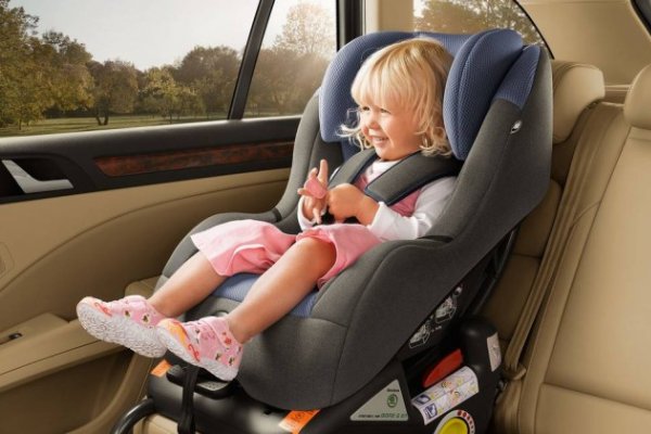 OBRIGATORIEDADE DE CADEIRINHA EM VANS ESCOLARES FOI ADIADA PARA 2017