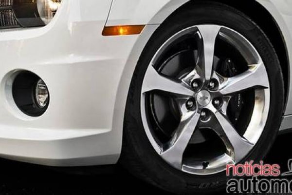 Chevrolet Camaro 2013 chega por R$ 203.000, mas traz novidades