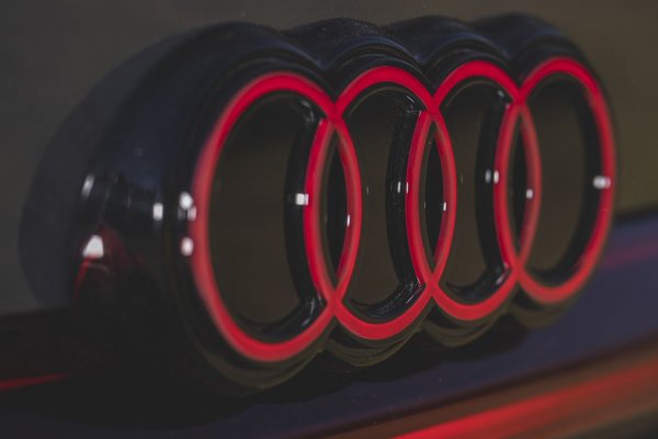 Audi quer acabar com as telas muito grandes em interiores de modelos da marca
