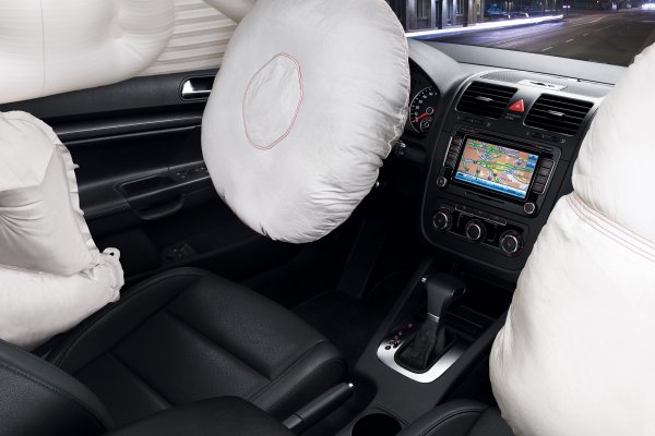 VOLKSWAGEN CONVOCA 51.170 CARROS POR FALHA NO AIRBAG DO MOTORISTA