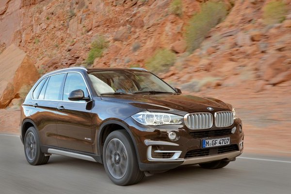 BMW APRESENTA A TERCEIRA GERAÇÃO DO X5