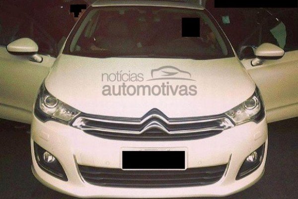 CITROËN C4 LOUNGE JÁ CHEGOU AOS CONCESSIONÁRIOS BRASILEIROS