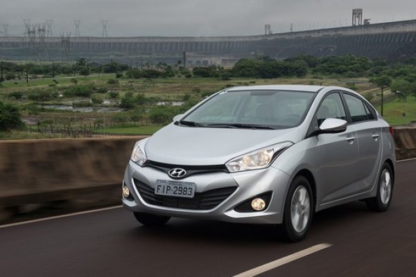 AVALIAÇÃO: HYUNDAI HB20S APOSTA EM EQUIPAMENTOS E DESIGN