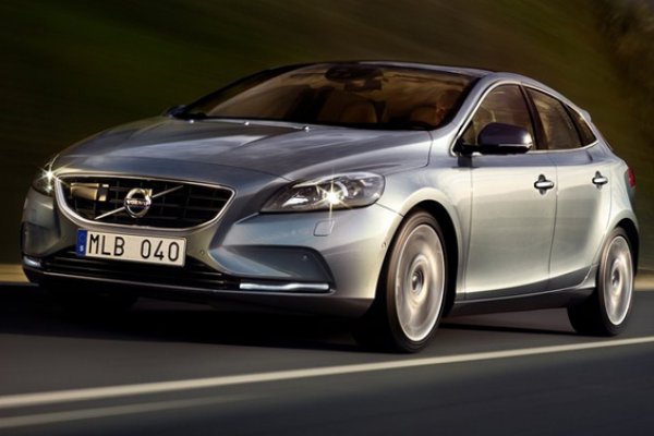 VOLVO V40 CHEGA AO PAÍS EM JUNHO