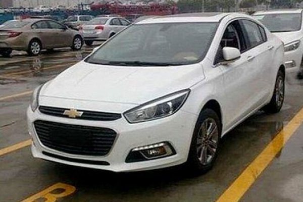 IMPRENSA CHINESA FLAGRA NOVO CRUZE