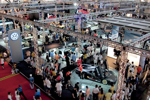 Salão do Automóvel não terá Ferrari e Lamborghini