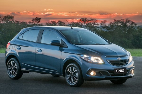 SAIBA QUANTO CUSTA ABASTECER OS DEZ CARROS MAIS VENDIDOS NO PAÍS