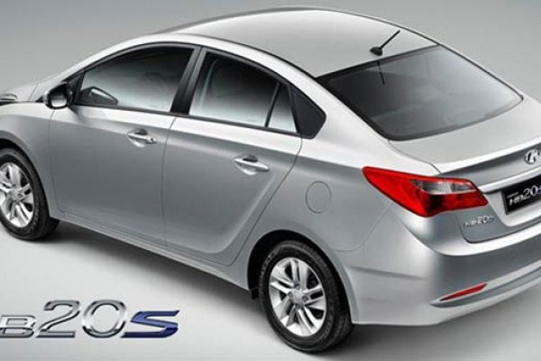 O MOTOR DO GIUGIARO PARCOUR CONCEPT É UM LAMBORGHINI V10 5.2 COM 550 CV USADO NO GALLARDO. COM ELE, O CONCEITO ITALIANO VAI DE 0 A 100 KM/H EM APENAS 3,6 SEGUNDOS. O MODELO AINDA DISPÕE DE SUSPENSÃO D