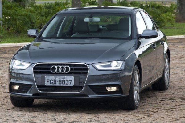 AUDI A4 ATTRACTION PERDE MOTOR 2.0 TFSI E FICA QUASE R$ 5 MIL MAIS CARO