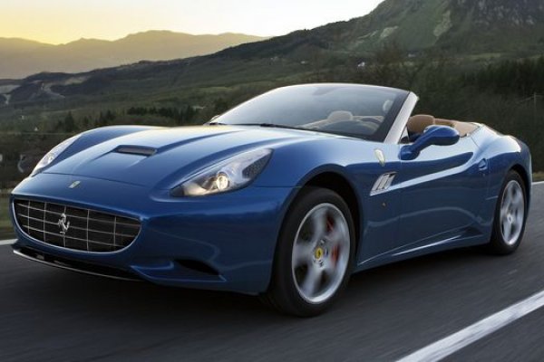 FERRARI CALIFORNIA 30 CHEGA AO BRASIL